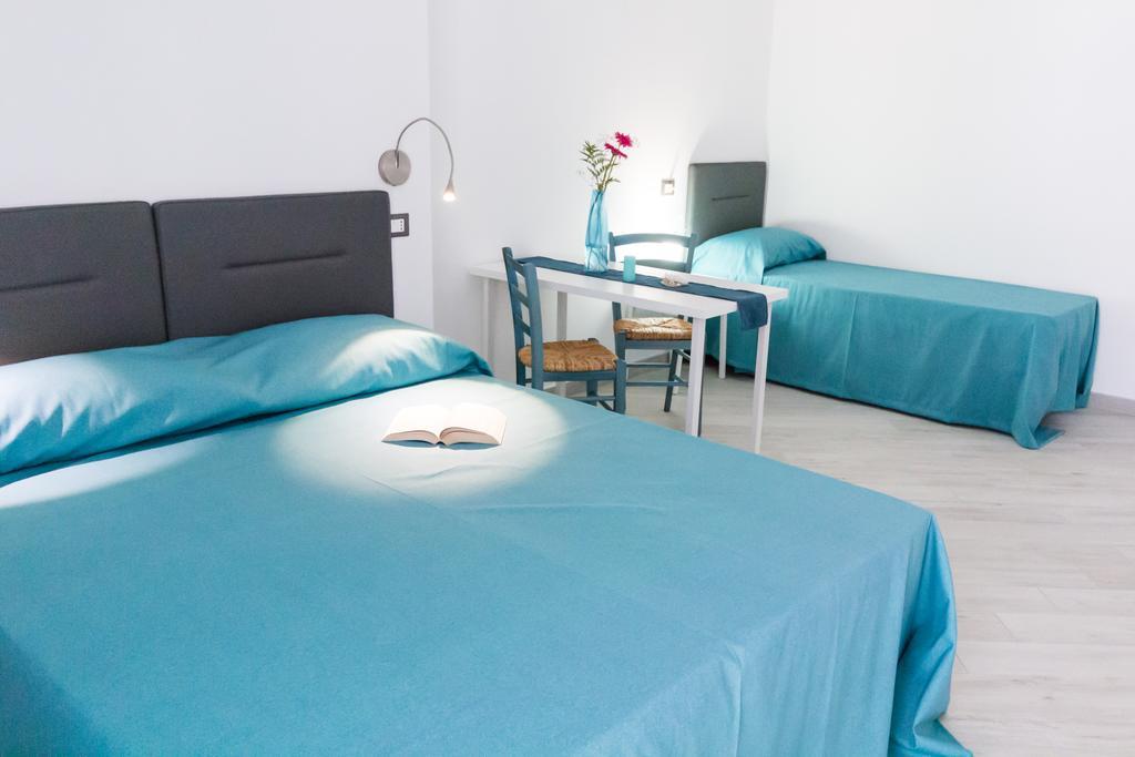 Stanze Del Mare Bed & Breakfast Balestrate Oda fotoğraf