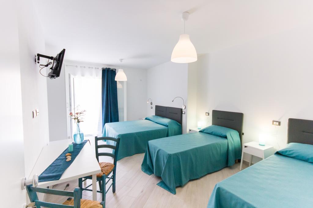 Stanze Del Mare Bed & Breakfast Balestrate Oda fotoğraf