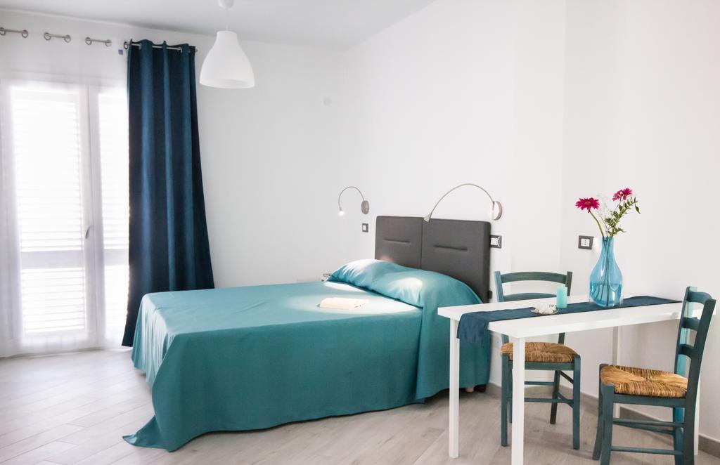 Stanze Del Mare Bed & Breakfast Balestrate Oda fotoğraf
